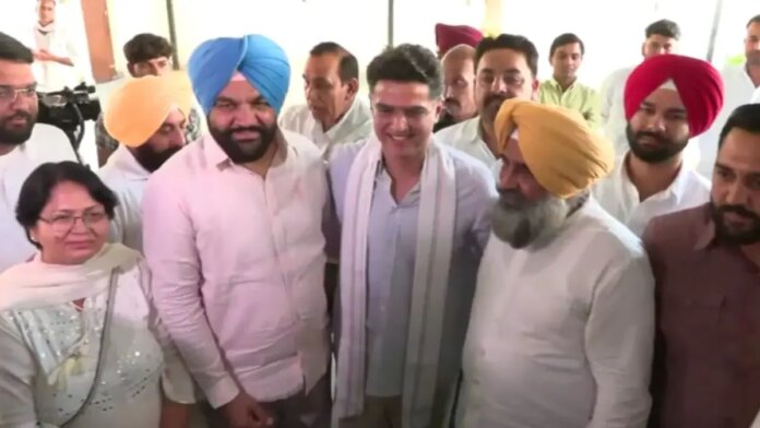 PM ਮੋਦੀ ਨੇ ਸ੍ਰੀ ਵਿਨਾਇਕ ਮੰਦਰ ’ਚ ਕੀਤੀ ਪੂਜਾ-ਅਰਚਨਾ 